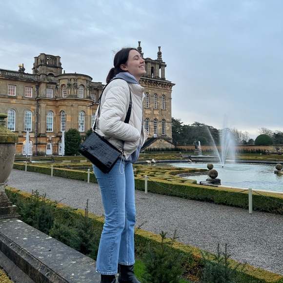 Mood Cut Blue Jeans - Picture 3 of 6